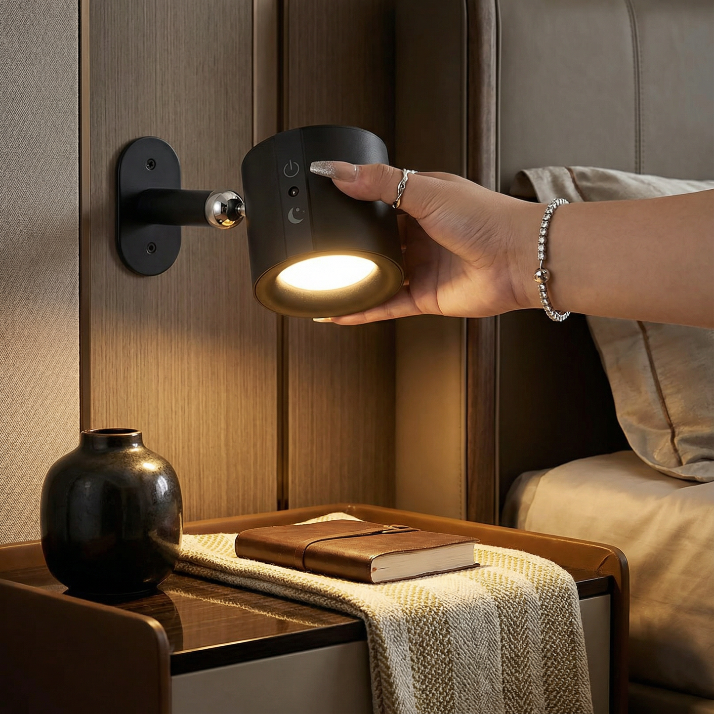 Lampa ścienna 360°